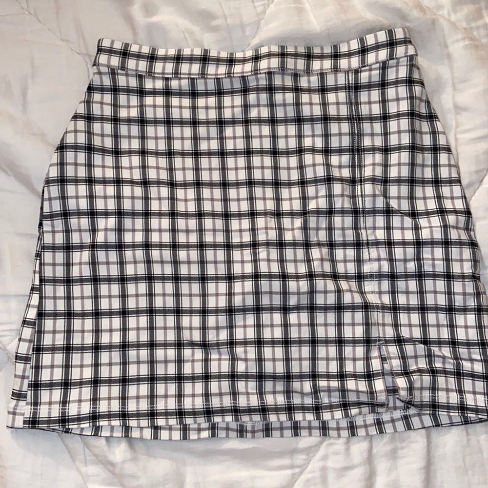 Hollister: Black, white, and grey plaid mini skirt